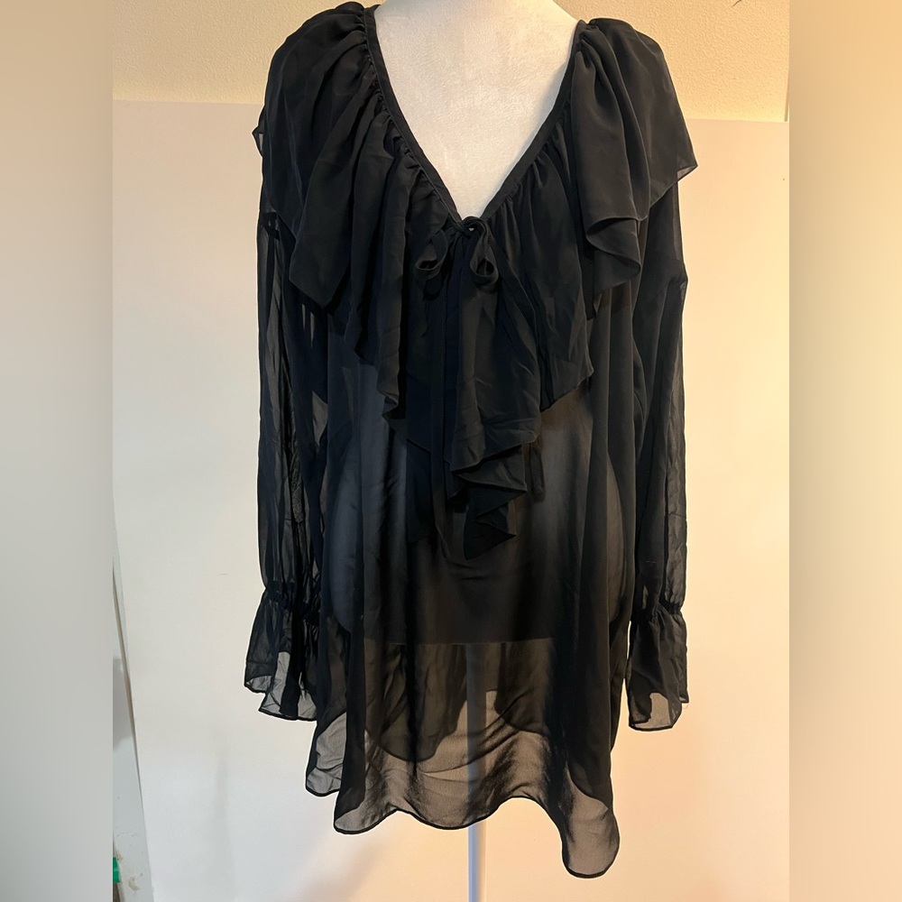 Victoria’s Secret GOLD LABEL vintage chiffon poets shirt.